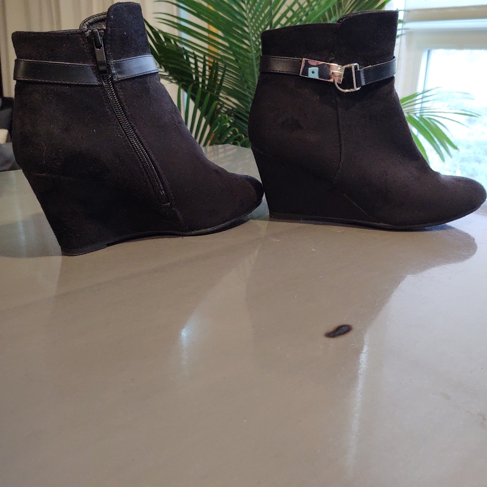 Laundry, Black Suede Booties